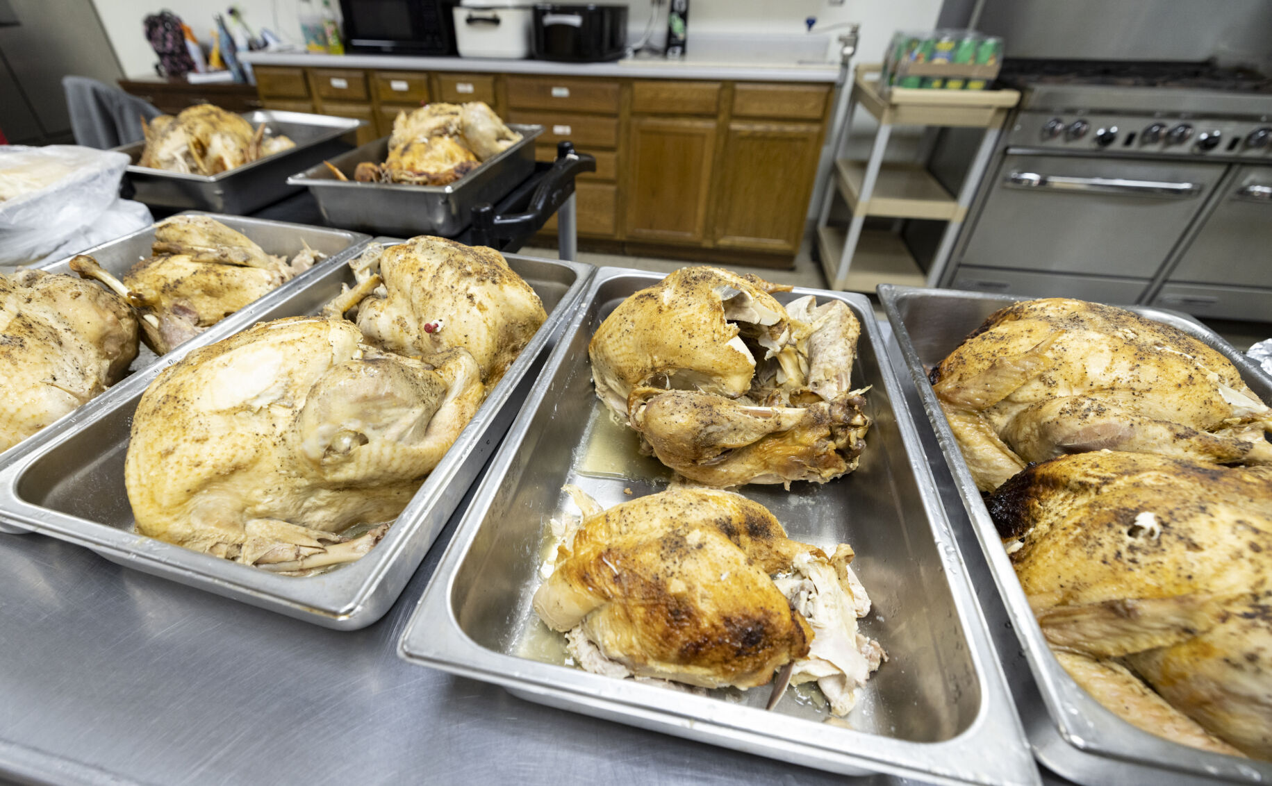 Siouxland Soup Kitchen volunteers prepare for Thanksgiving